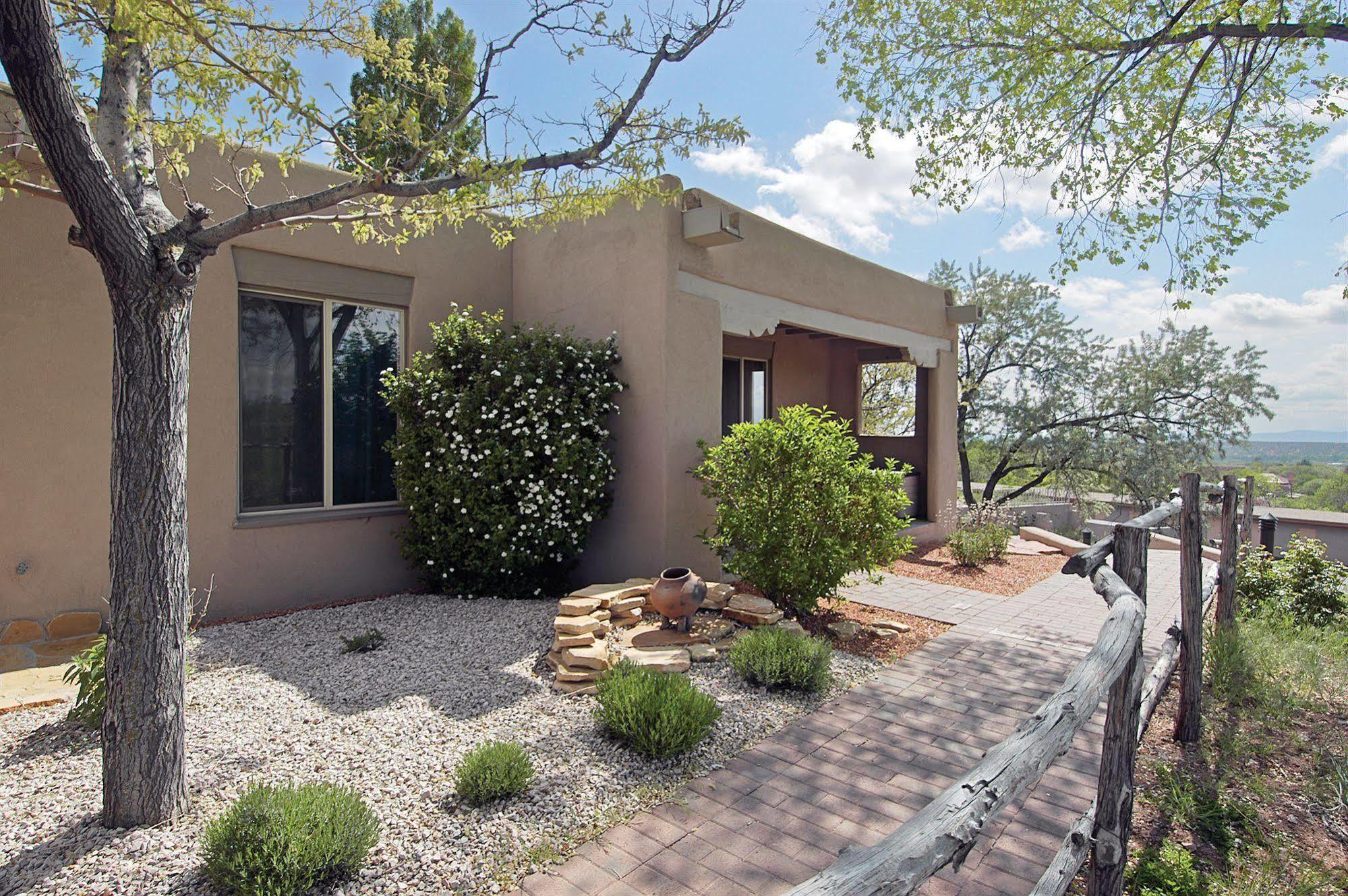 Fort Marcy Suites Santa Fe Exterior photo